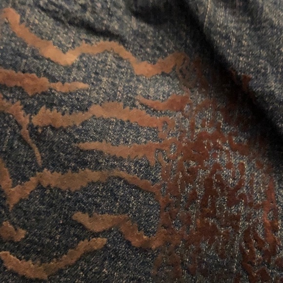 Dark wide jeans size 10 animal print mid- high rise with stretch - Picture 2 of 15